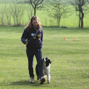 Nathalie Ritsch beim Obedience Training für Hunde
