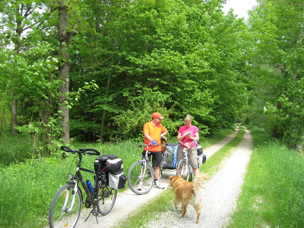 Radfahrtour mit Hund - Orientierung gefällig?