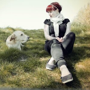 Isabelle Koschke mit Hund